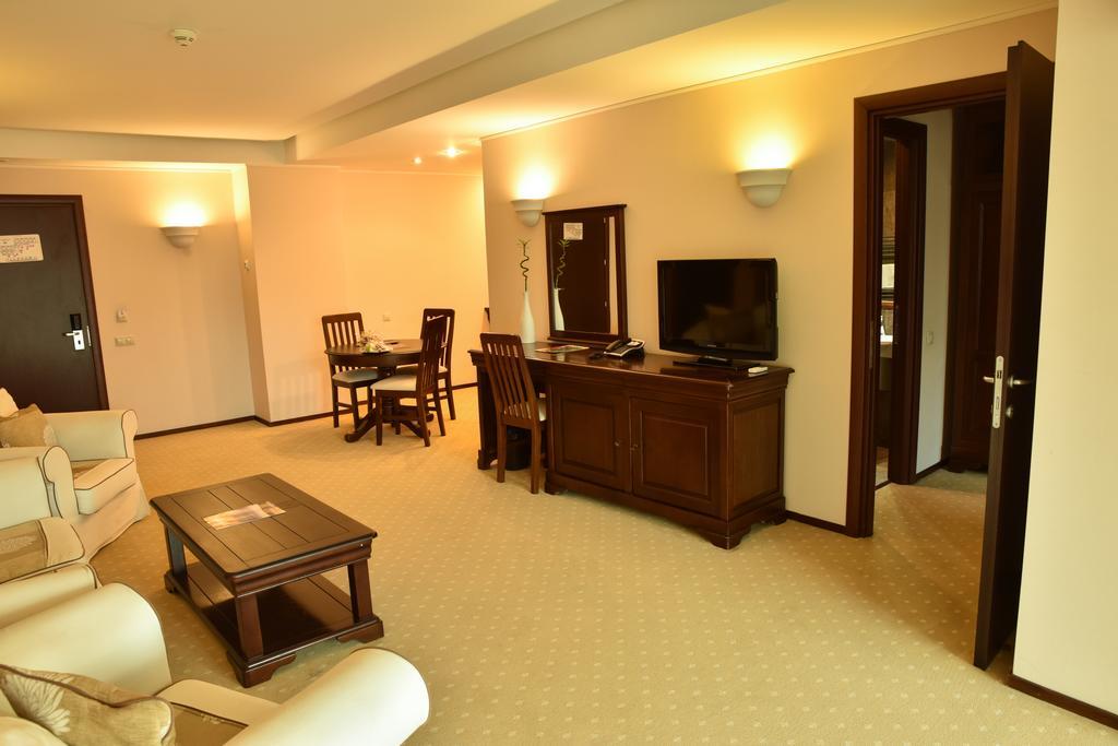 Apartament Executive Vedere Munte Alpin Resort Poiana Brasov Buitenkant foto